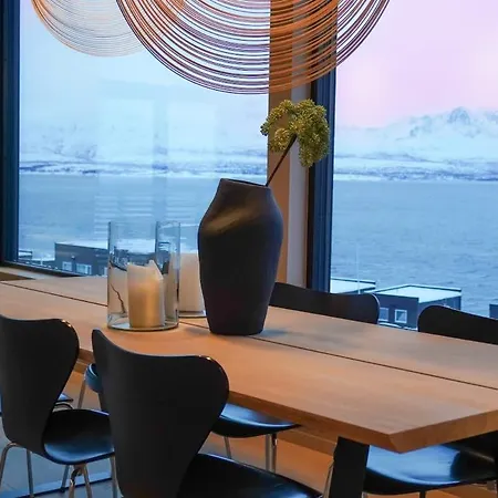 3br Stunning View ترومسو